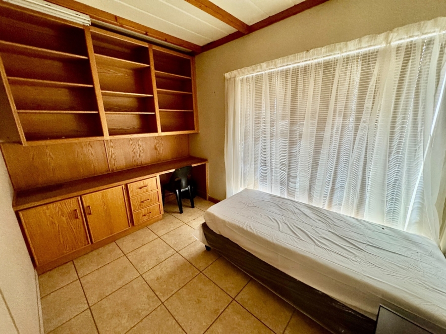 23 Bedroom Property for Sale in Kannoniers Park North West
